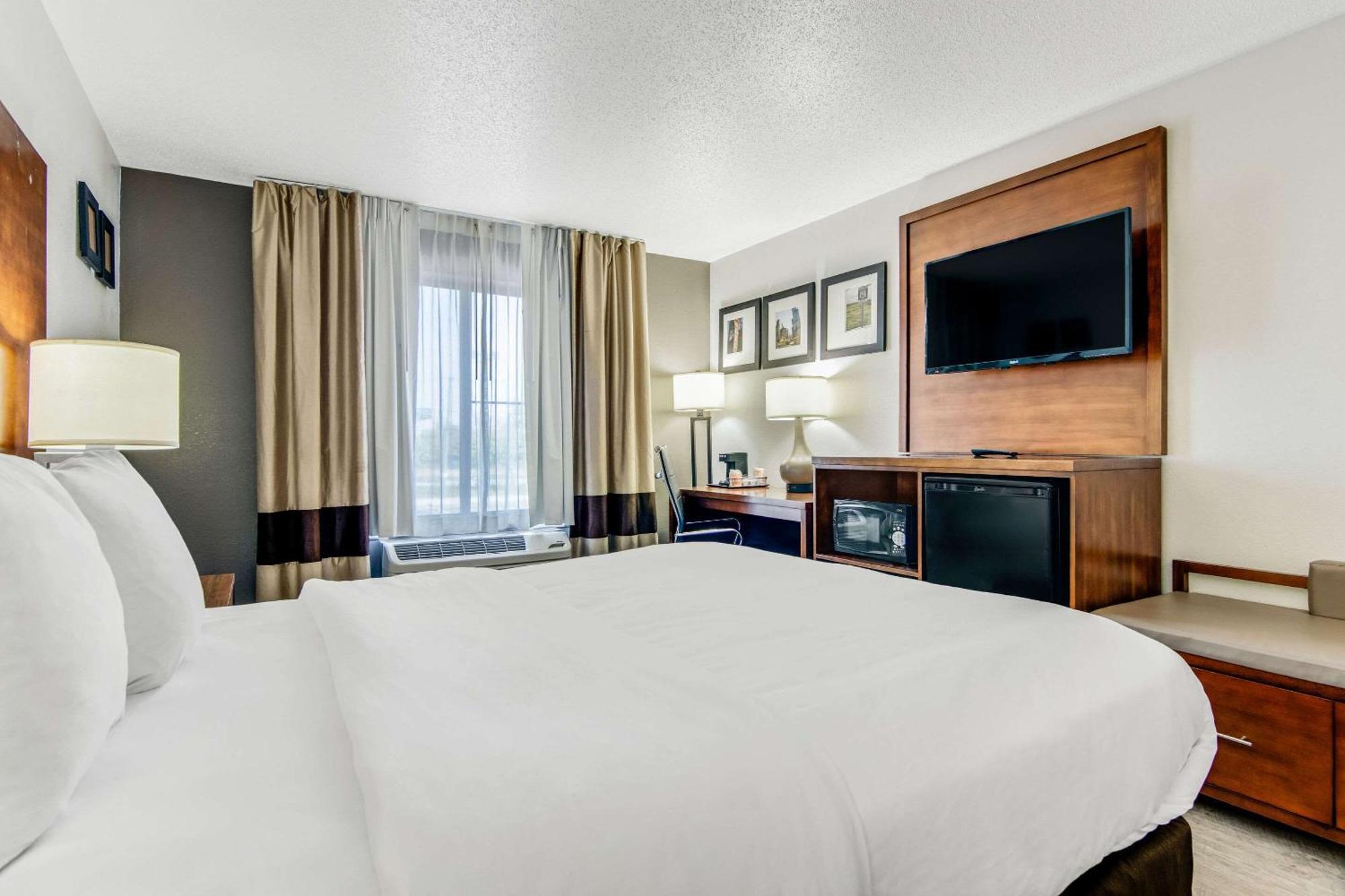 Comfort Suites Near I-80 And I-94 Lansing Eksteriør billede